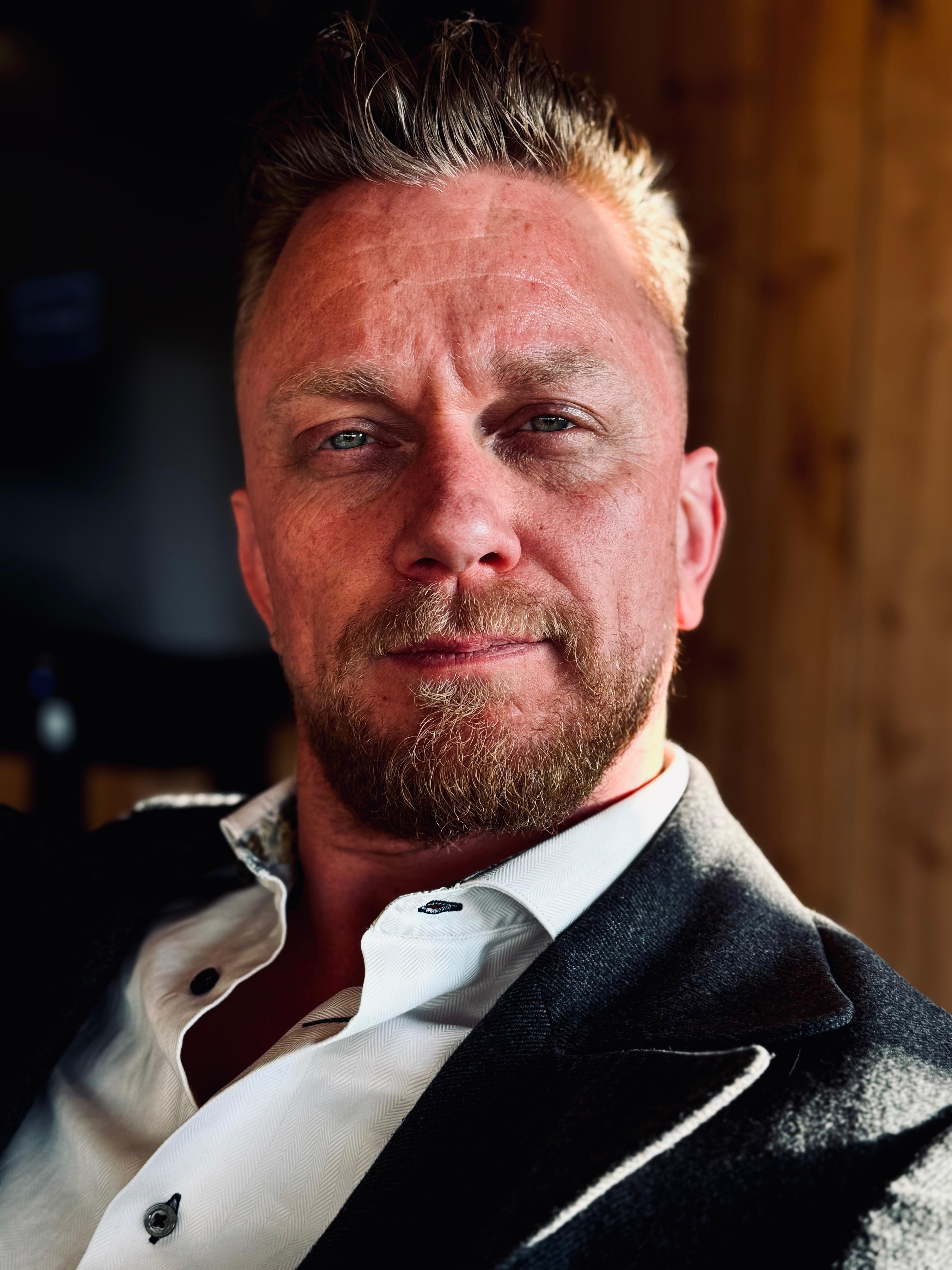 Karsten van Slooten - Auteur van Vrij van Verdoving